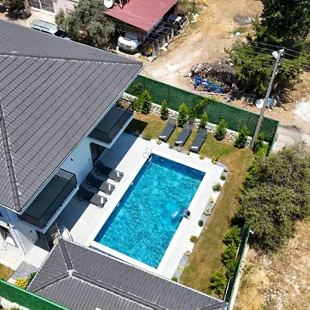 Mera 2 * Φετιγιέ