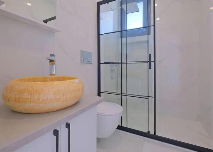 Mera 2 Βίλα Φετιγιέ