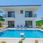 Villa Mera 2 *